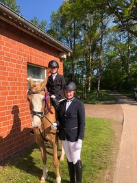 Emma mit Lenny 5. Platz Reiterwettbewerb, Leonie mit Lenny 5. Platz Reiterwettbewerb in Steyerberg